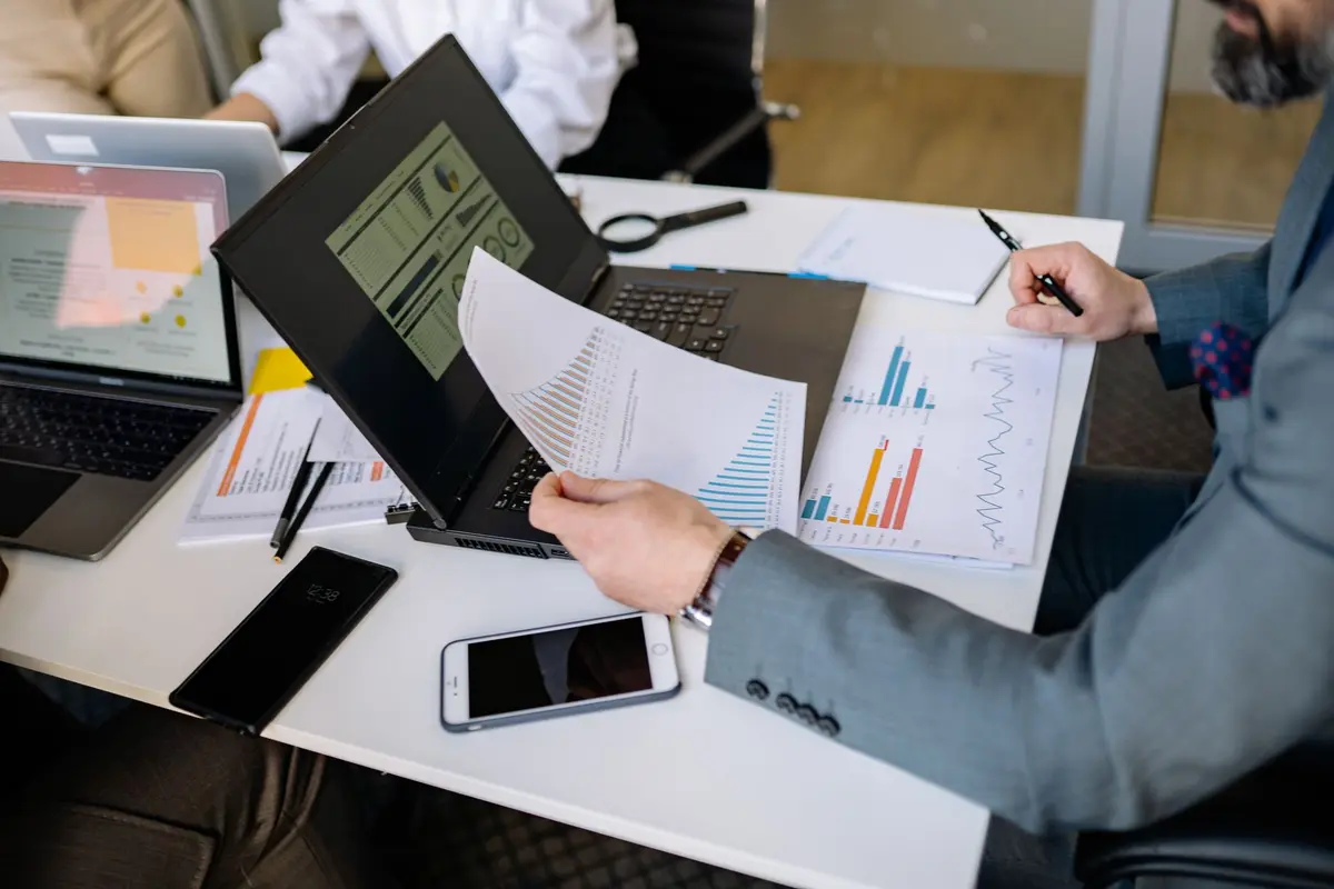 ERP mi Özel Yazılım mı? Hangisi Size Uygun